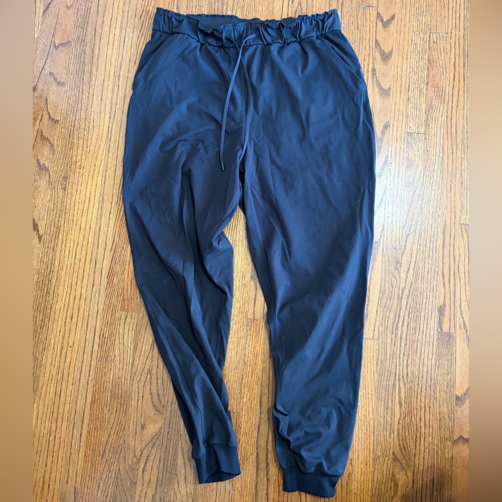 Lululemon Stretch High-Rise Jogger
Full Length - Picture 5 of 7